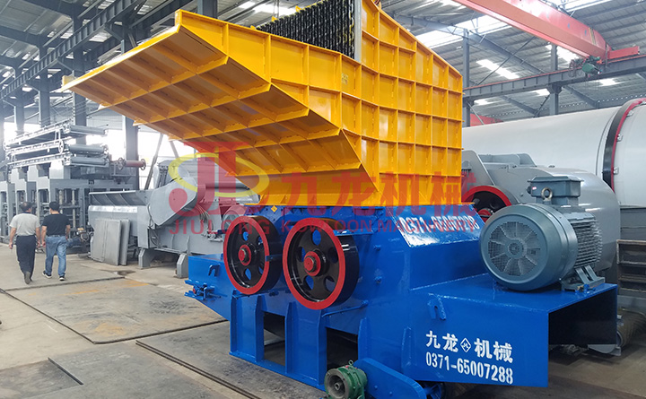 旋轉(zhuǎn)式樹墩破碎機